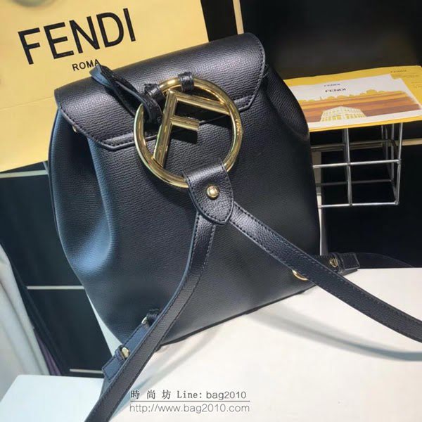 FENDI女包 BACKPACK新款 女士雙肩包 頂部金色五金裝飾 黑色 芬迪女背包  fdz2050